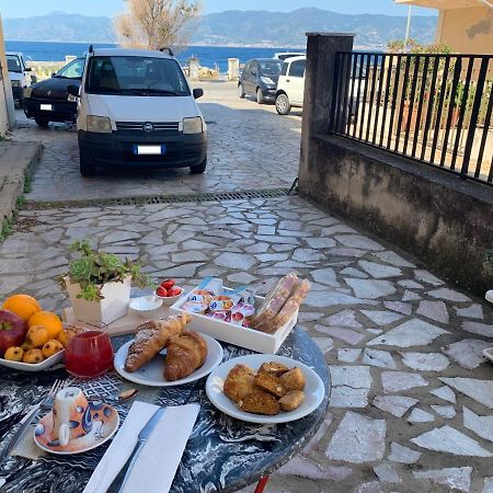 Sophie House : Appartamento Indipendente Ideale Per Vacanze Al Mare Реджо-ди-Калабрия Экстерьер фото